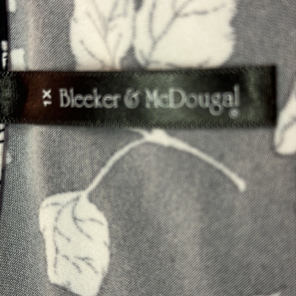 Bleeker & McDougal Vneck Layered Short Bell Sleeve Wrist Length Sleeve Floral 1X - Picture 8 of 9